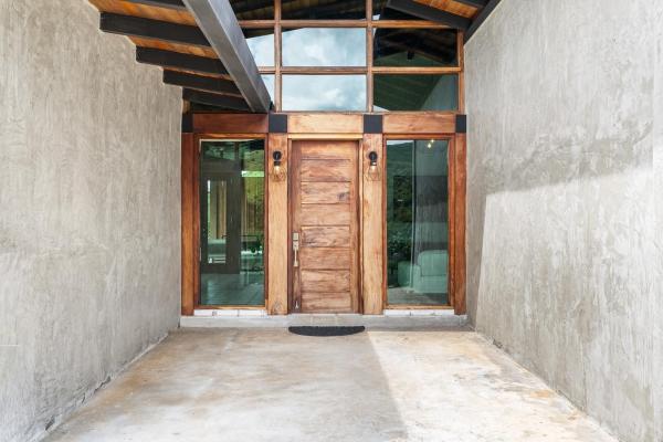 Santa fe high-quality mountain house with pool