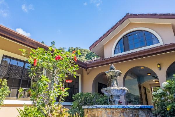 Villa dúplex de 3 dormitorios en el centro de boquete