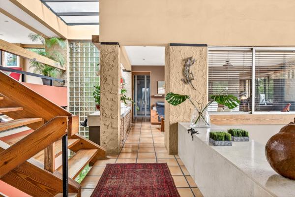 Bioclimatic architect-designed home in dos mares