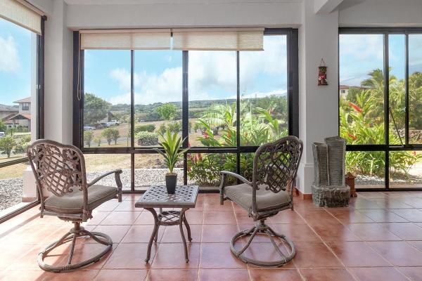 Distinctive home in los molinos | boquete, panama