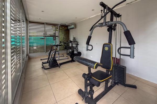 Venta de apartamento con elevador y estacionamiento en casco antiguo