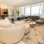 Se vende exclusivo apartamento de 3 habitaciones frente a la isla.