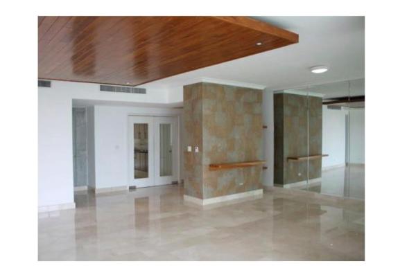 Apartment with view and access to omar park