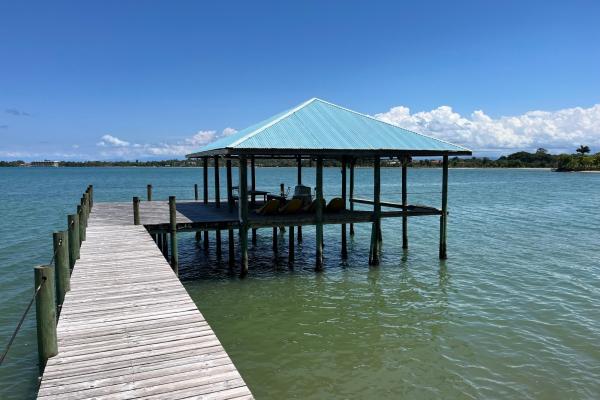 Prime oceanfront estate w/dock & beach, isla colon