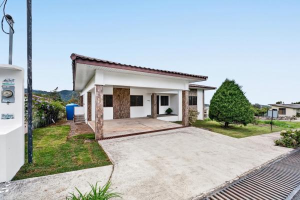 Casa en excelente estado en bougainvillea estates boquete