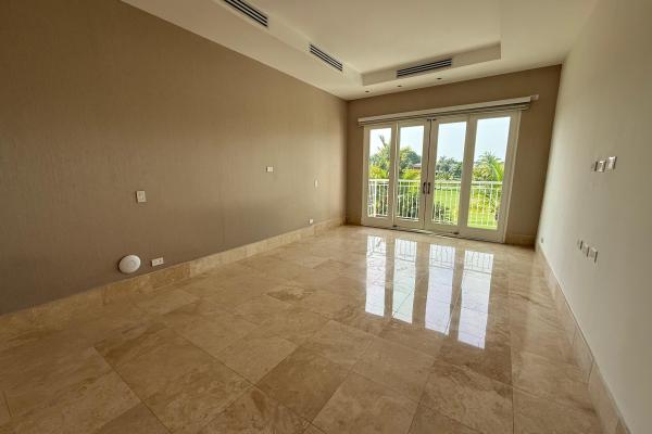 Venta de casa en fairway estates, santa maria
