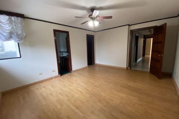 The crab, apartment for sale.