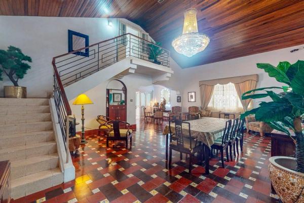 House for sale in the old town of colón, panama