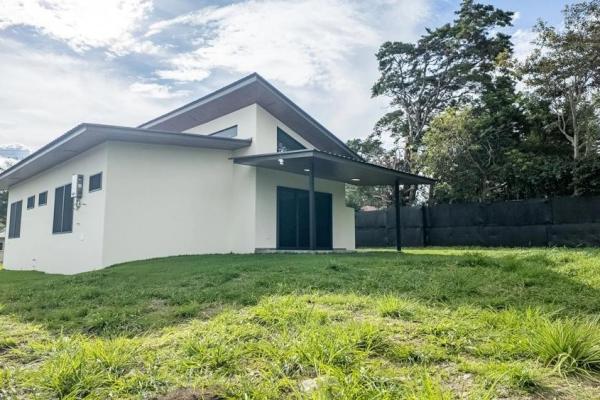 Contemporary home for sale in alto boquete