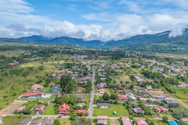 Contemporary home for sale in alto boquete