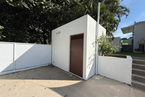 Casa privada con piscina y amplio terreno en coronado