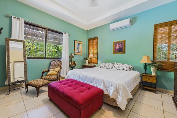 3 bdrm tropical estate hacienda pacifica