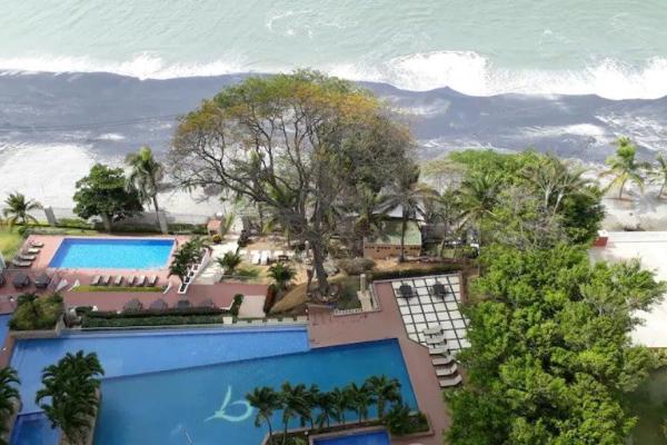 Frente al mar en bahia tower gorgona