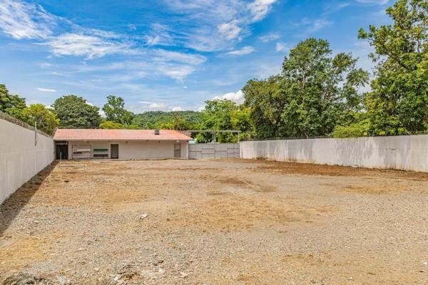 Mixed-use commercial property in san pablo viejo