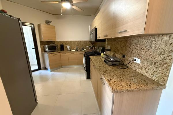 Venta de apartamento en embassy village albrook
