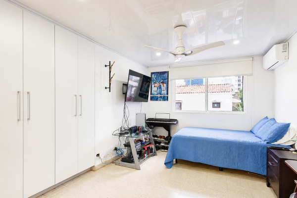 Casa en venta en la manzana de obarrio