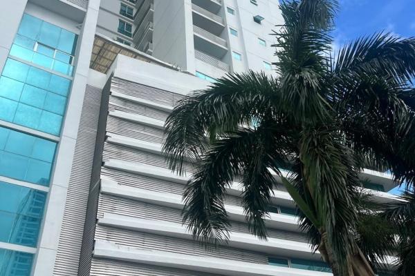 Banco vende penthouse en ph titanium