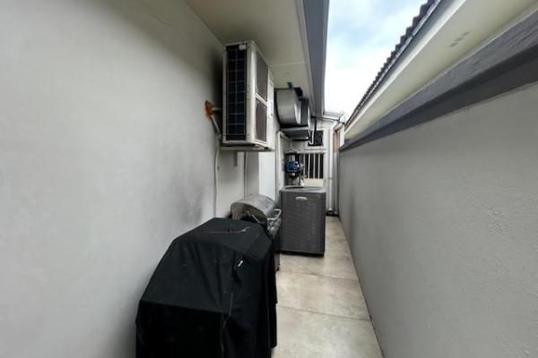 Spectacular house for sale in sunset coast