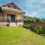 Casa más 2 apartamentos y casita en venta