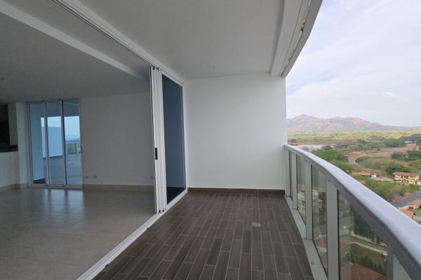 Venta de apartamento en ocean waves nueva gorgona