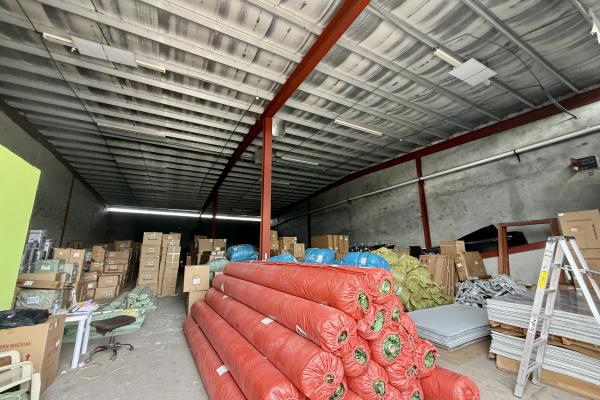 Se vende local comercial con galera bodega