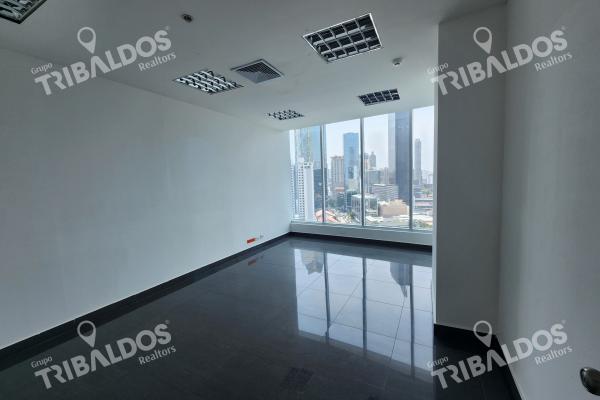 Venta o alquiler de oficina en ocean business plaza
