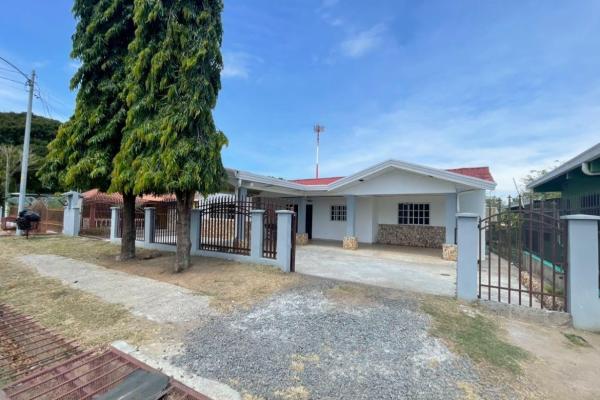 Se vende amplia casa