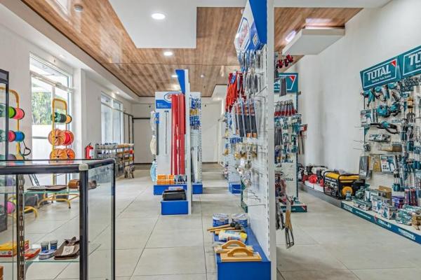 Mixed-use commercial property in san pablo viejo