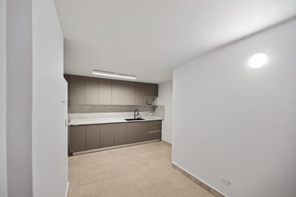 Dúplex de 3 niveles en venta en altos de miraflores, betania, panamá