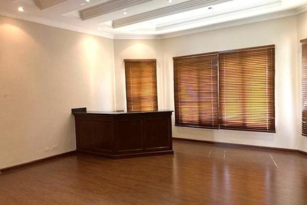 4 bedroom house toscana del este with solar panels