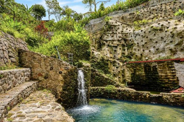 Venta de residencia tipo hacienda con ríos y senderos vía al valle de antón