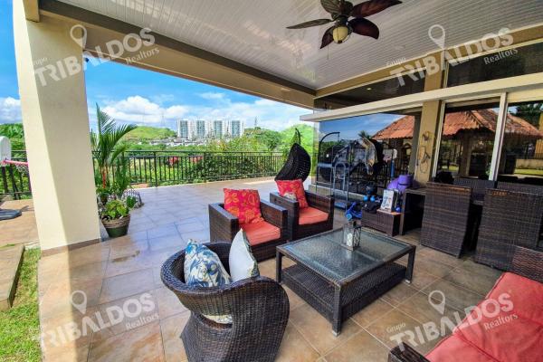 Venta de casa en altos de panamá condado del rey