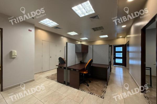 Office rental at capital plaza costa del este