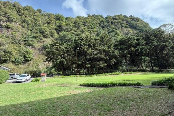 Private estate with river and hotel potential
