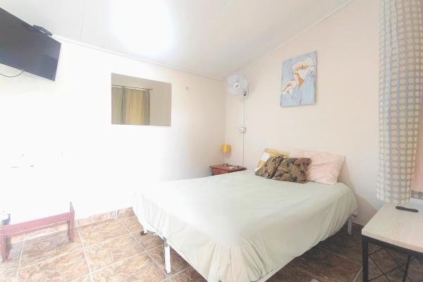 San carlos oasis: 4br house, guest house & pool