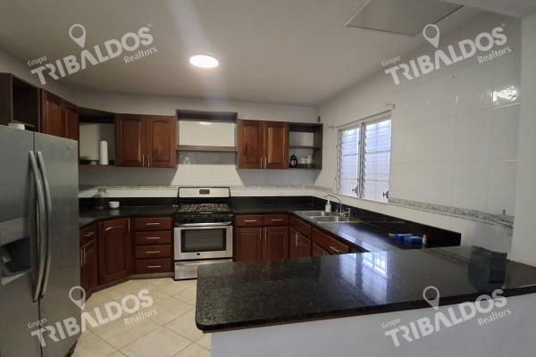 A single-family house with a pool is for sale in altos de panama.