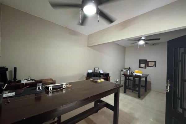 Casa con piscina en lote de 2.239 m²