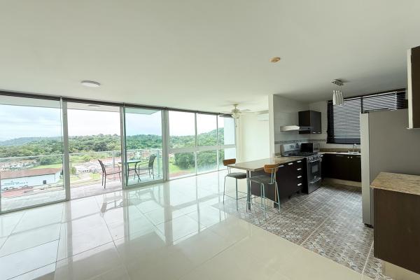 Amplio apartamento familiar en venta en pine hill