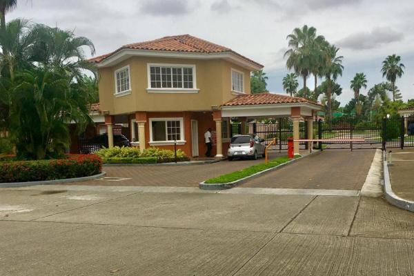 Venta de casa en costa bay en costa del este