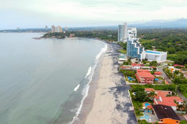 Modern 2 bedroom oceanfront condo in playa malibu