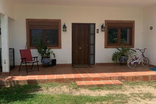 Granja de 13.6 ha con casa, galeras y río en natá, coclé
