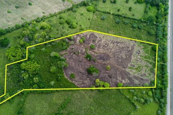 Terreno de 8 hectáreas en venta con acceso a la carretera panamericana.