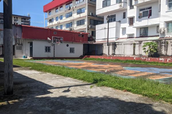 Venta de terreno en la ave. justo arosemena