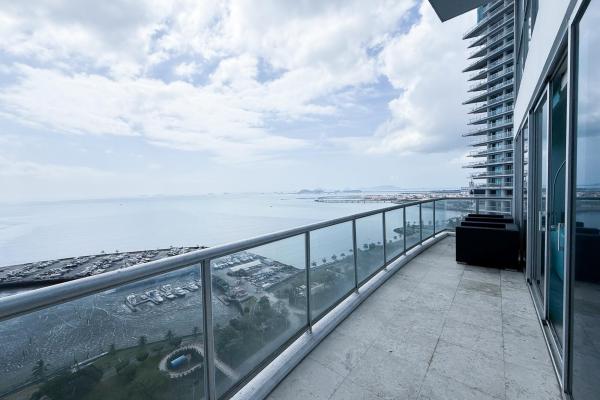 Two level ocean view condo in sky