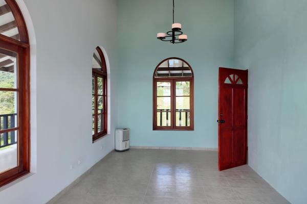 Se vende impresionante casa con vistas al mar en altos del maría