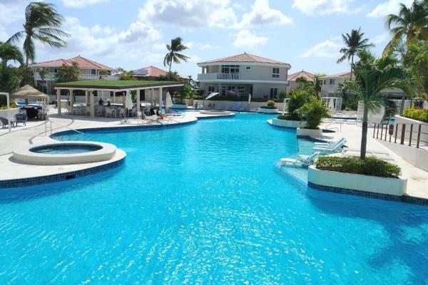 Apartamento planta baja de 2 dormitorios en coronado country club