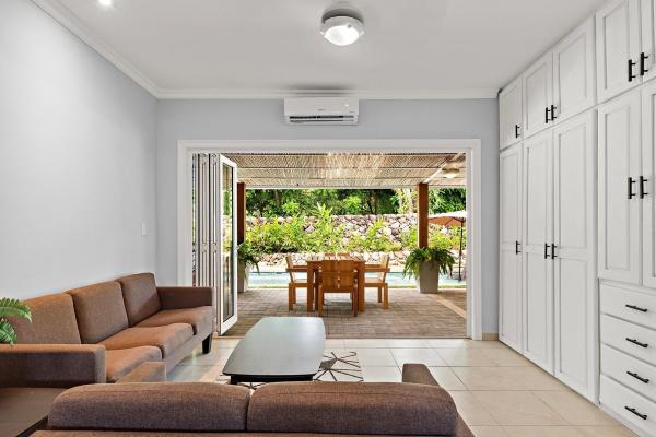 Casa con piscina de agua salada en dolega panamá