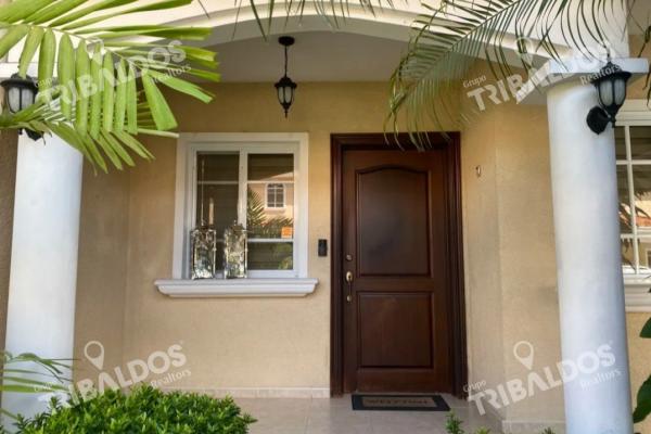 Casa en venta en palmeras del este con 5 recámaras en costa del este