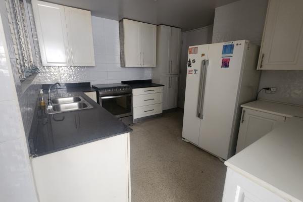 Sale of apartment in the esmeralda building, bella vista