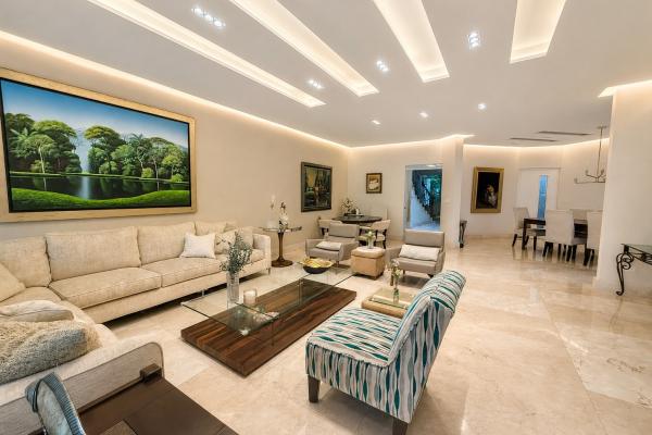 Duplex house for sale in altos del golf
